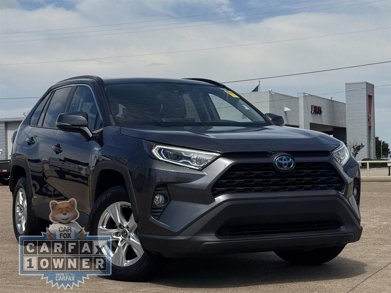 Toyota RAV4 Hybrid XLE AWD (Natl) 2021