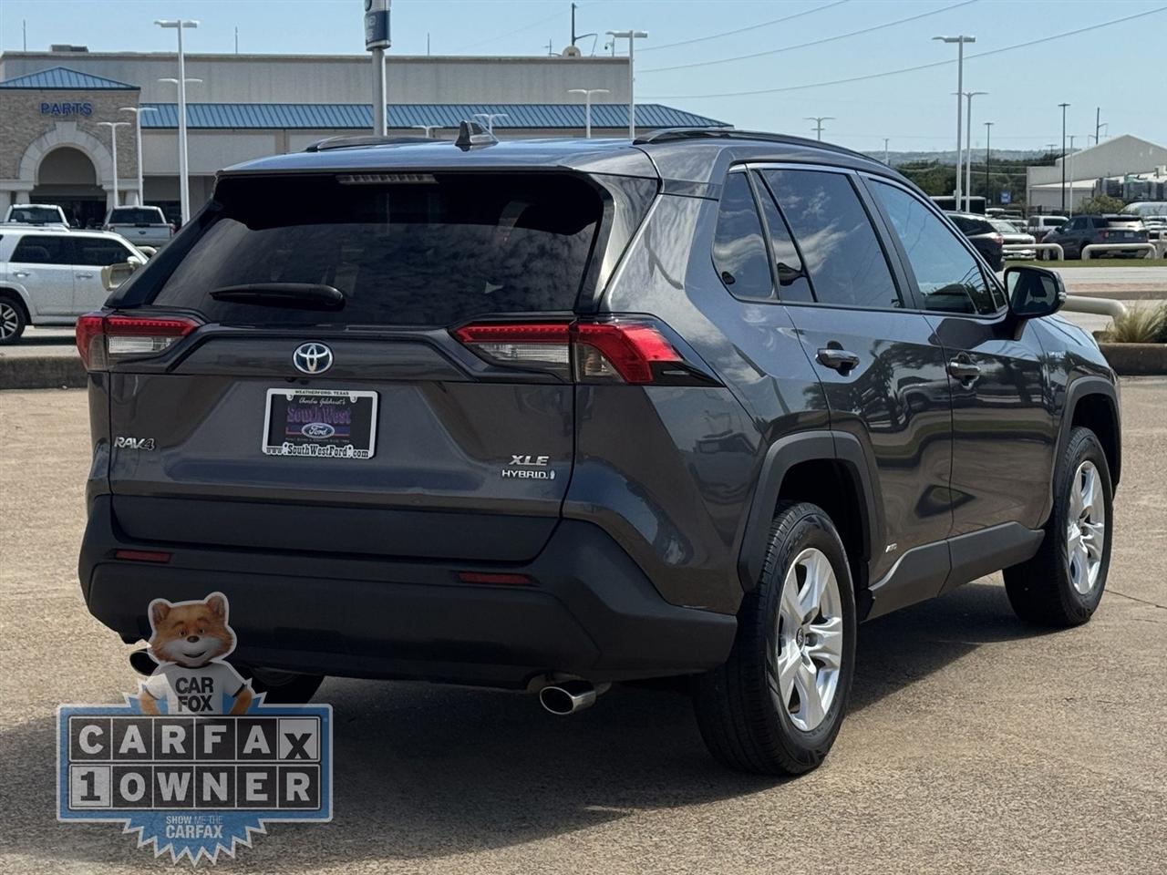 Toyota RAV4 Hybrid XLE AWD (Natl) 2021