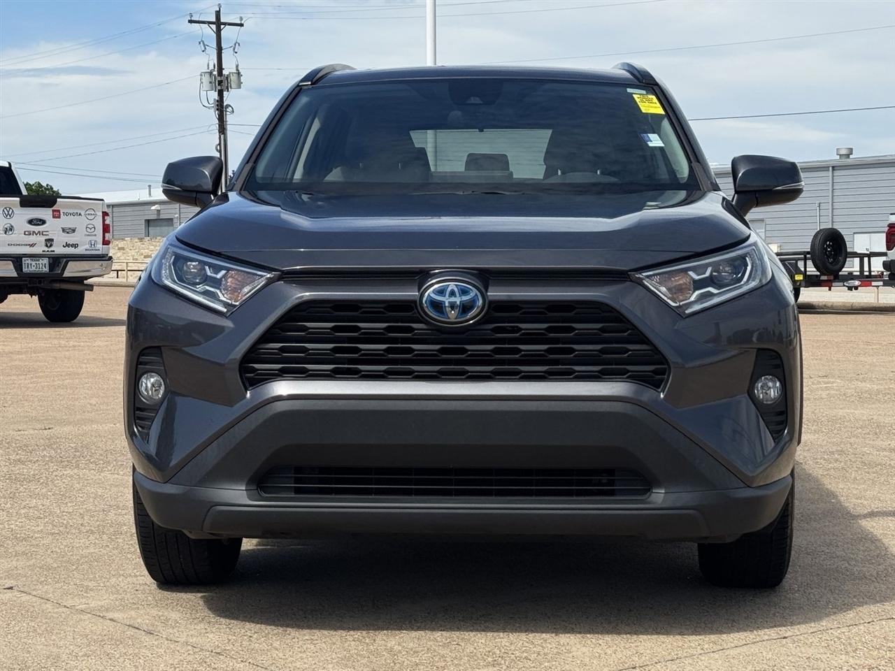 Toyota RAV4 Hybrid XLE AWD (Natl) 2021