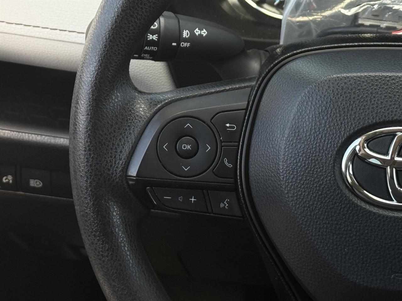 Toyota RAV4 Hybrid XLE AWD (Natl) 2021