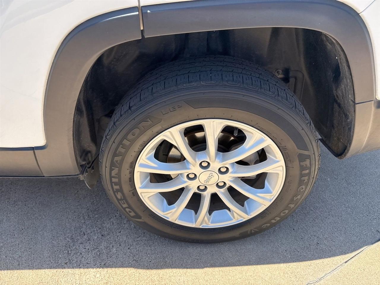 Jeep Cherokee Latitude FWD 2020