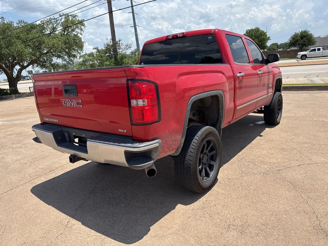 GMC Sierra 1500 4WD Crew Cab 143.5" SLT 2015