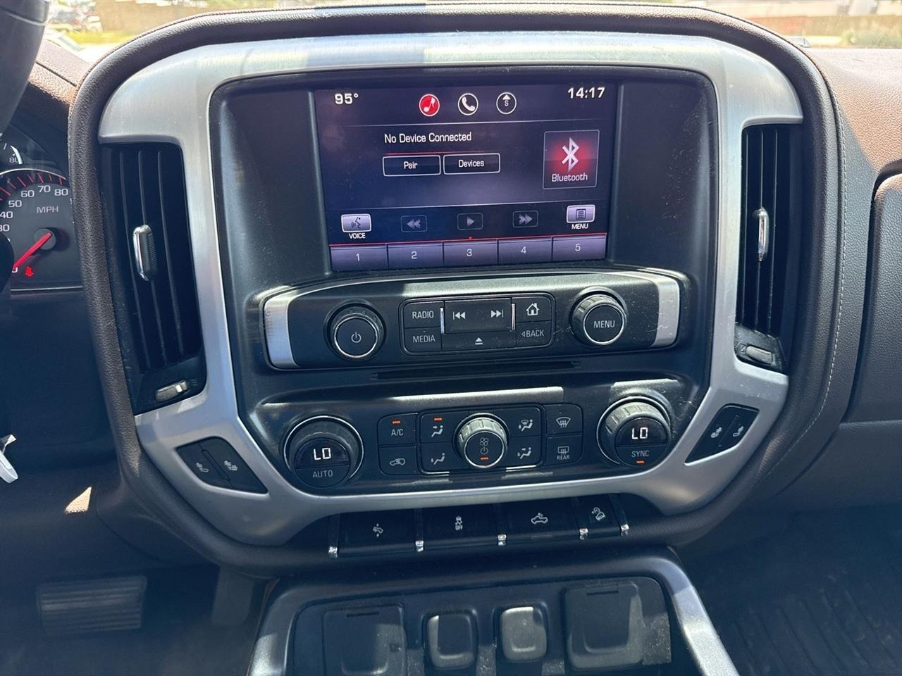 GMC Sierra 1500 4WD Crew Cab 143.5" SLT 2015