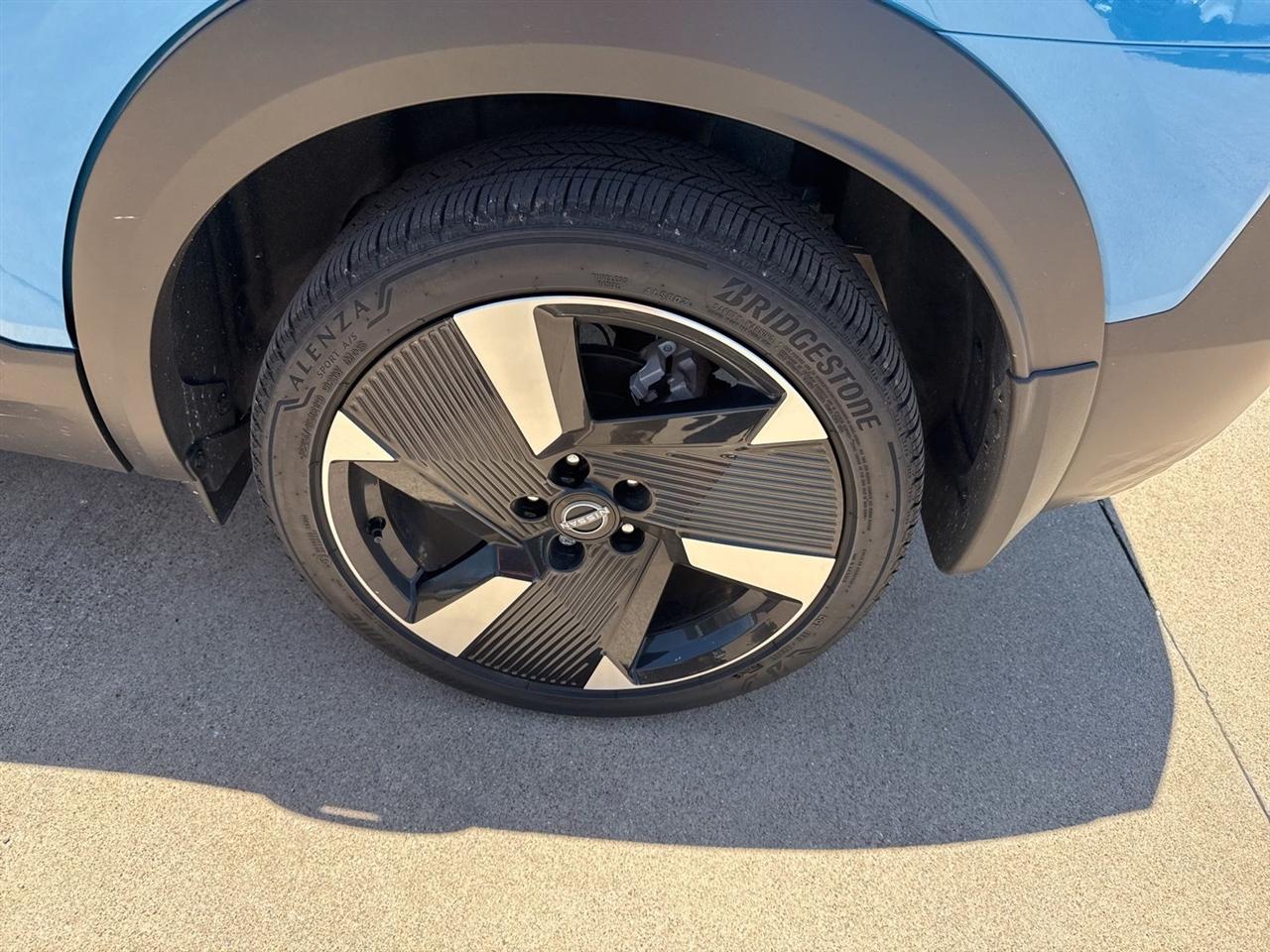 Nissan Kicks SR FWD 2025