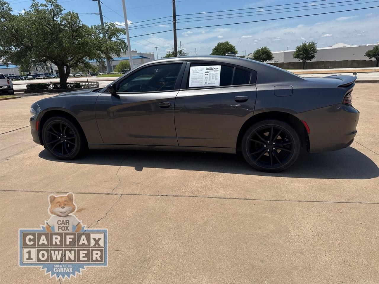 Dodge Charger 4dr Sdn SXT RWD 2016