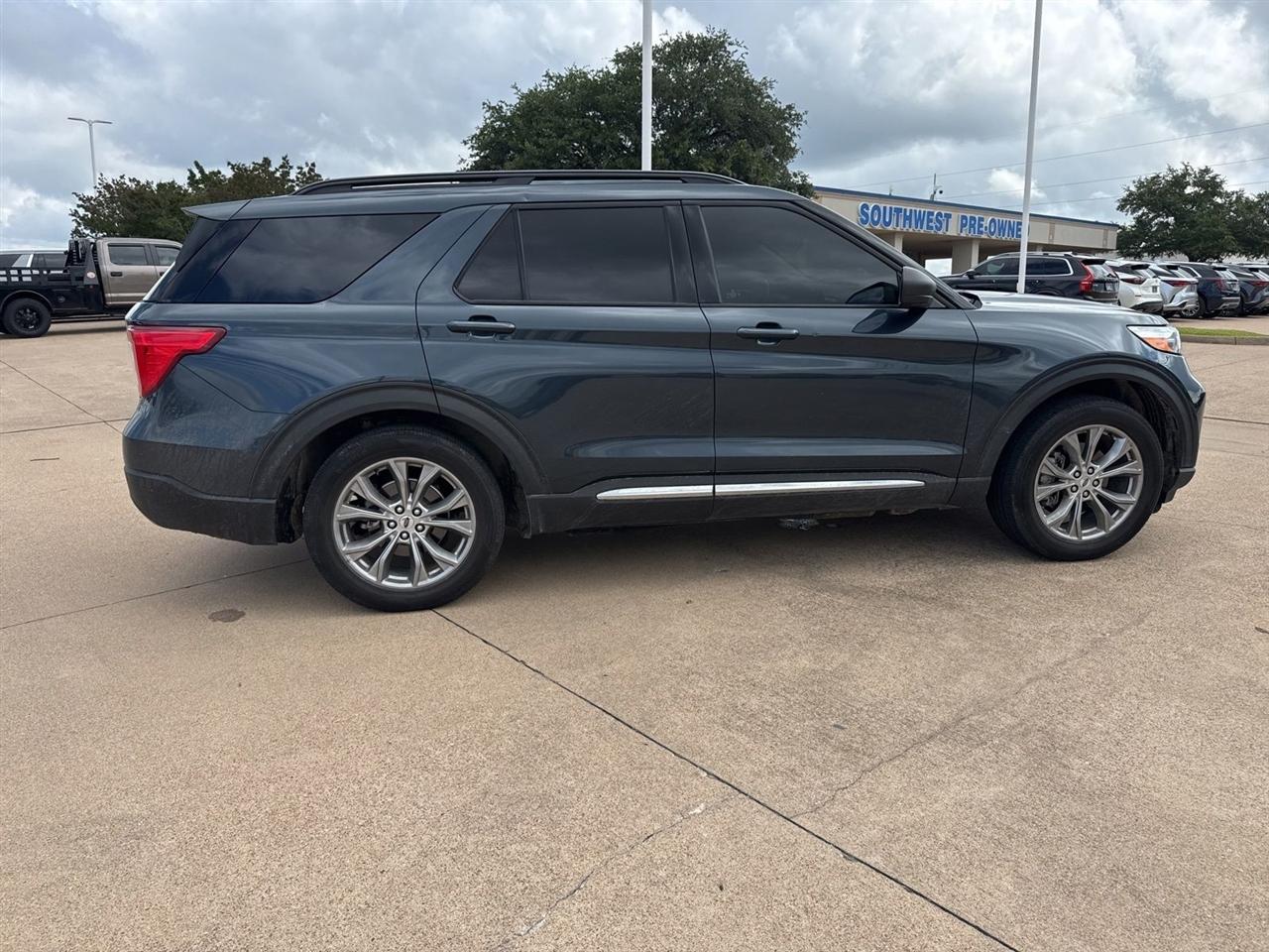 Ford Explorer XLT RWD 2022