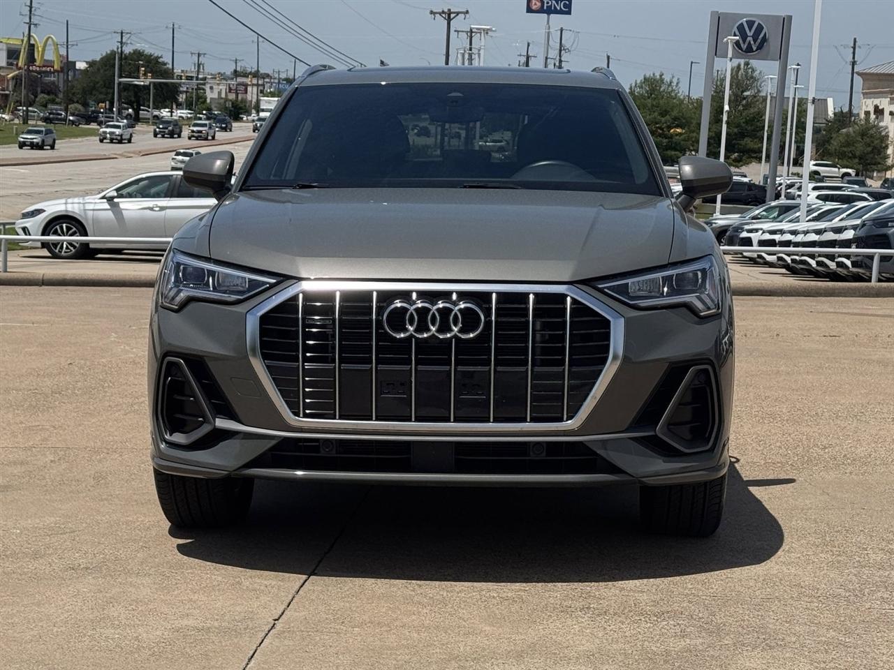 Audi Q3 S line Premium Plus 45 TFSI quattro 2022