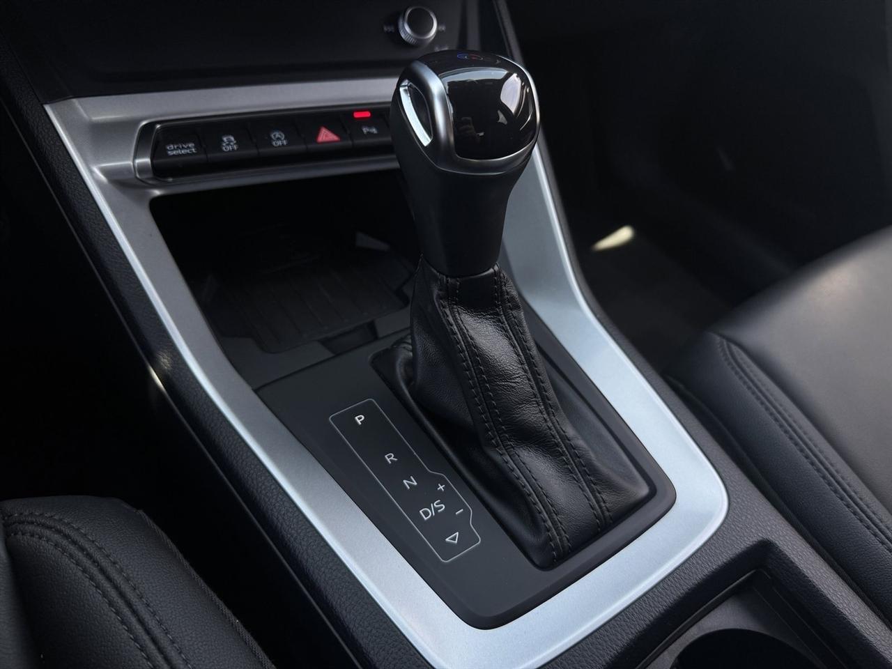 Audi Q3 S line Premium Plus 45 TFSI quattro 2022