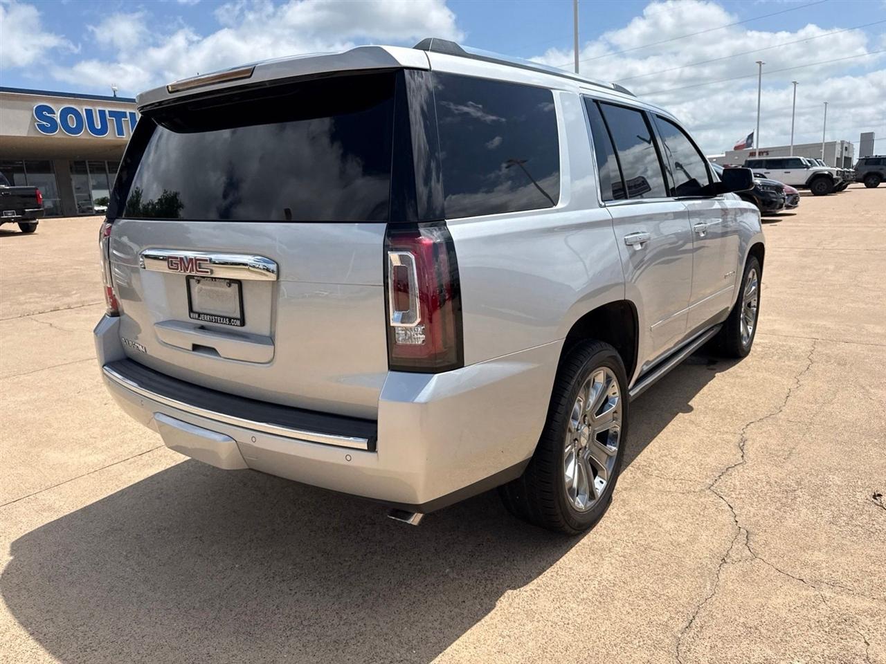 GMC Yukon 2WD 4dr Denali 2016