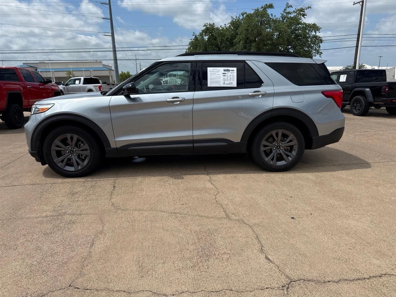 Ford Explorer XLT RWD 2023