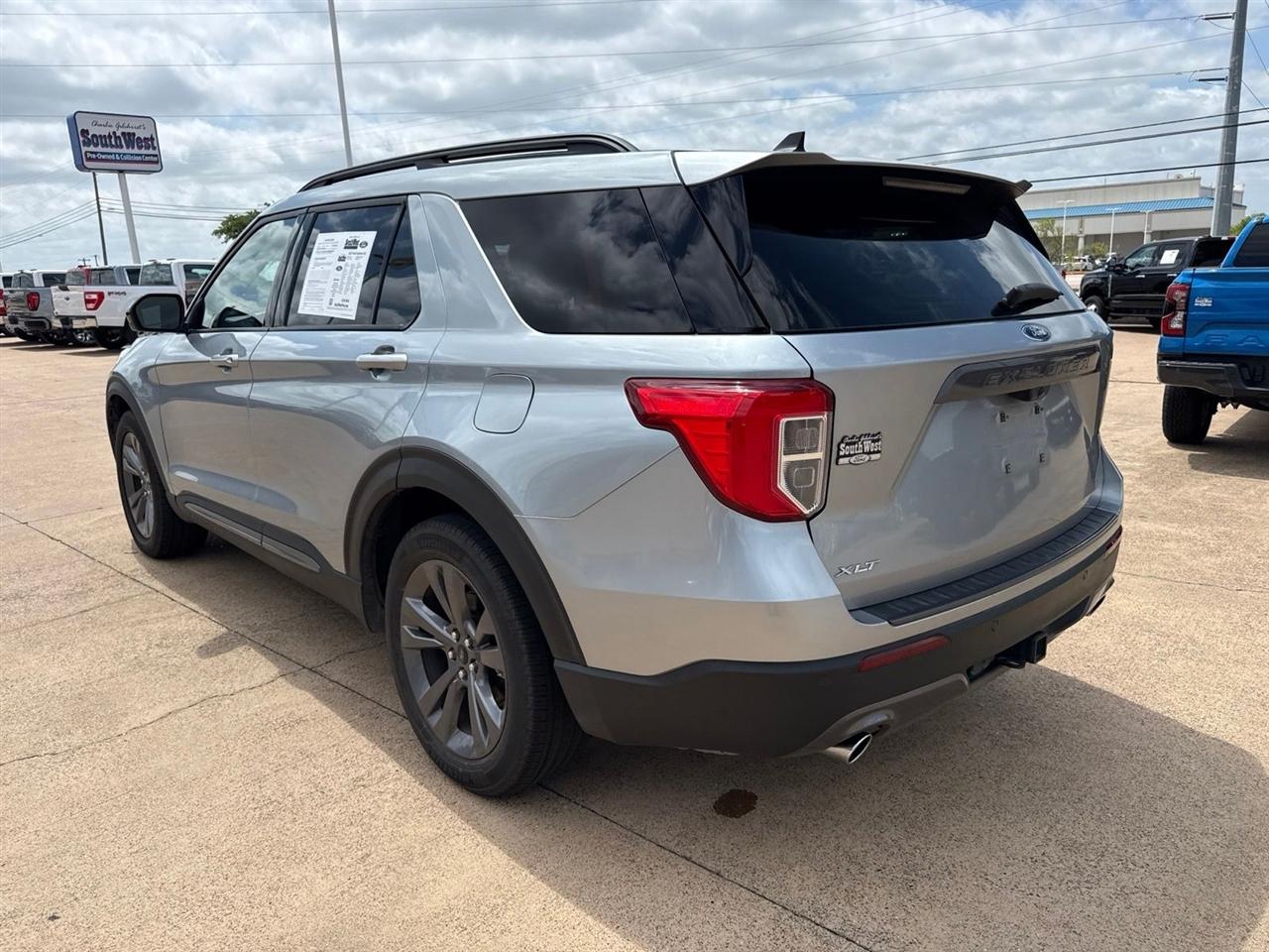 Ford Explorer XLT RWD 2023