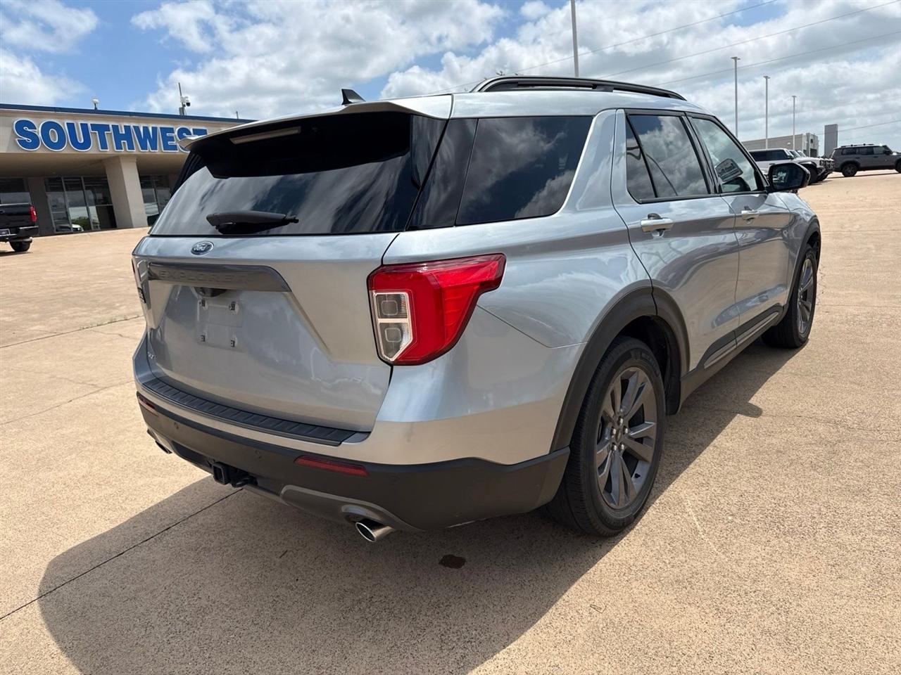 Ford Explorer XLT RWD 2023