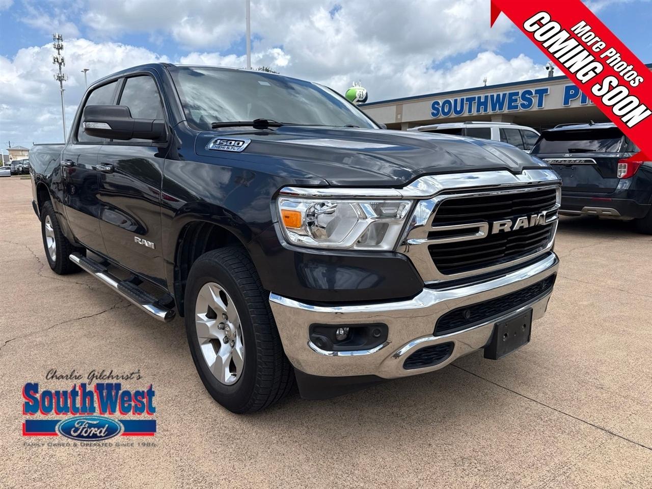 RAM 1500 Big Horn/Lone Star 4x4 Crew Cab 5'7" Box 2019