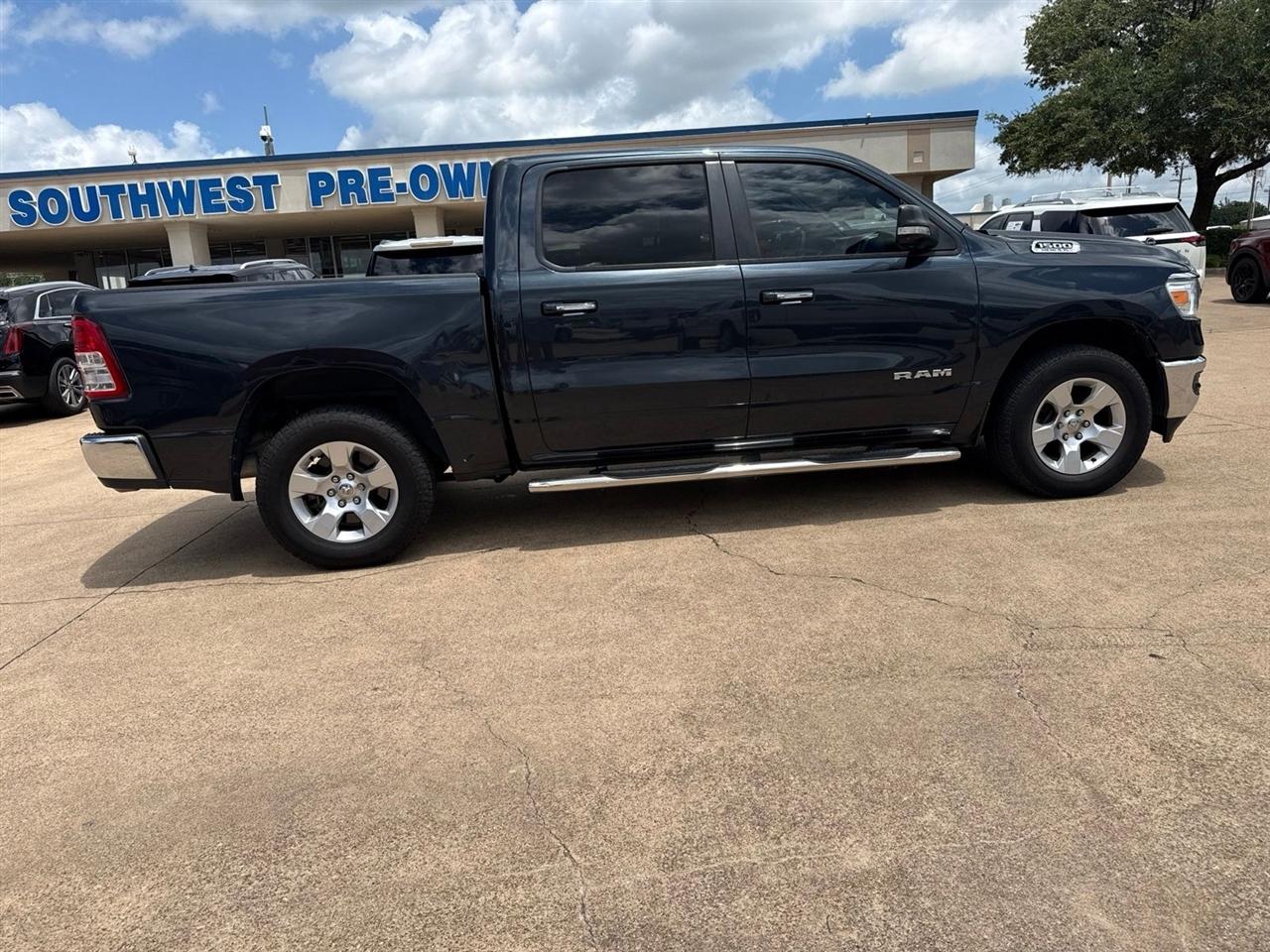 RAM 1500 Big Horn/Lone Star 4x4 Crew Cab 5'7" Box 2019