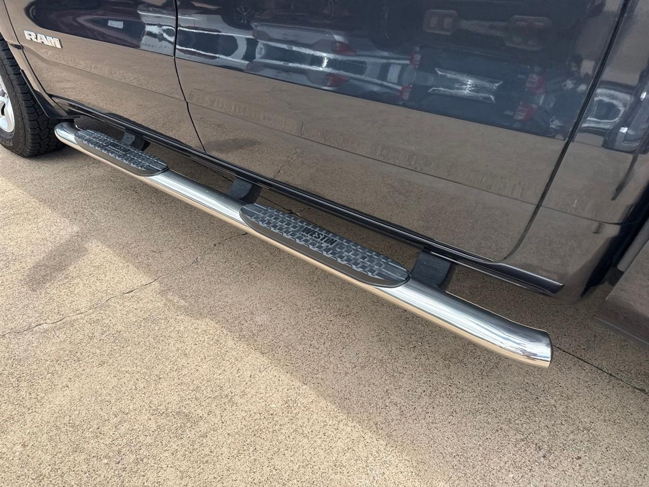 RAM 1500 Big Horn/Lone Star 4x4 Crew Cab 5'7" Box 2019
