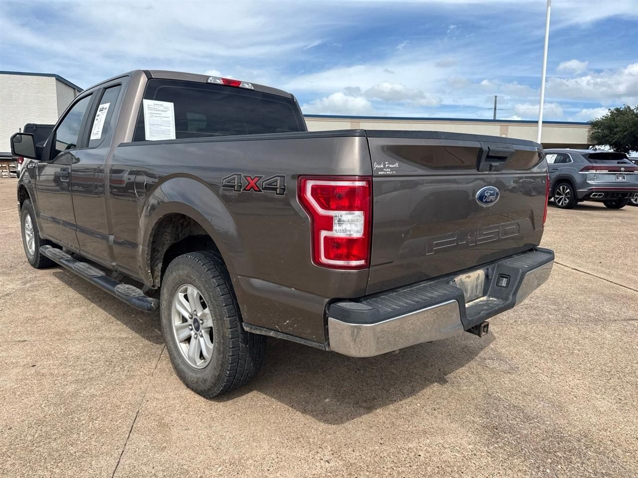 Ford F-150 Lariat 4WD SuperCab 8' Box 2018