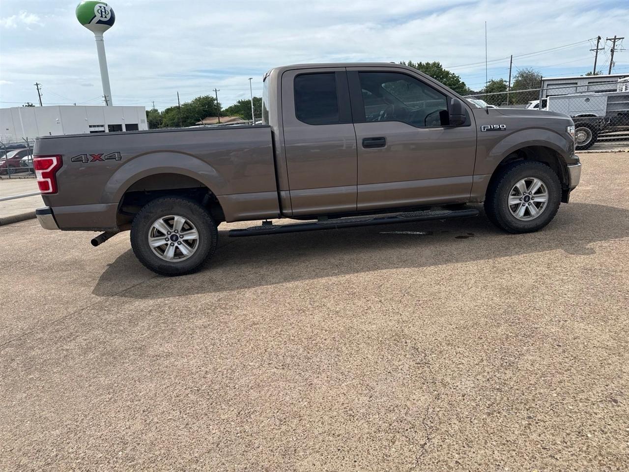 Ford F-150 Lariat 4WD SuperCab 8' Box 2018