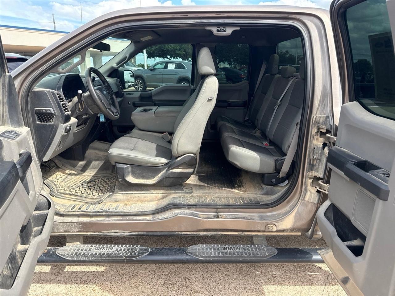 Ford F-150 Lariat 4WD SuperCab 8' Box 2018