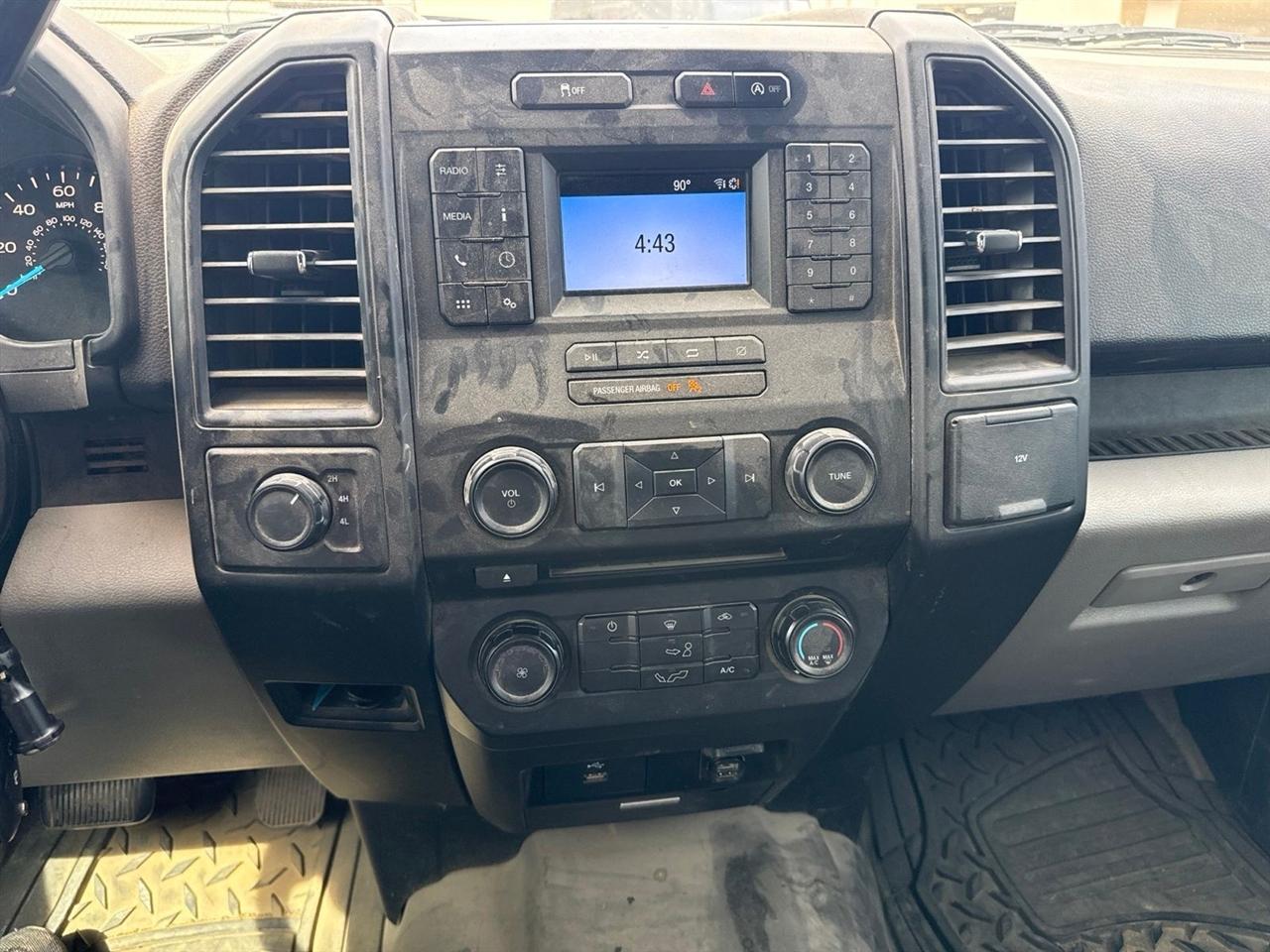 Ford F-150 Lariat 4WD SuperCab 8' Box 2018