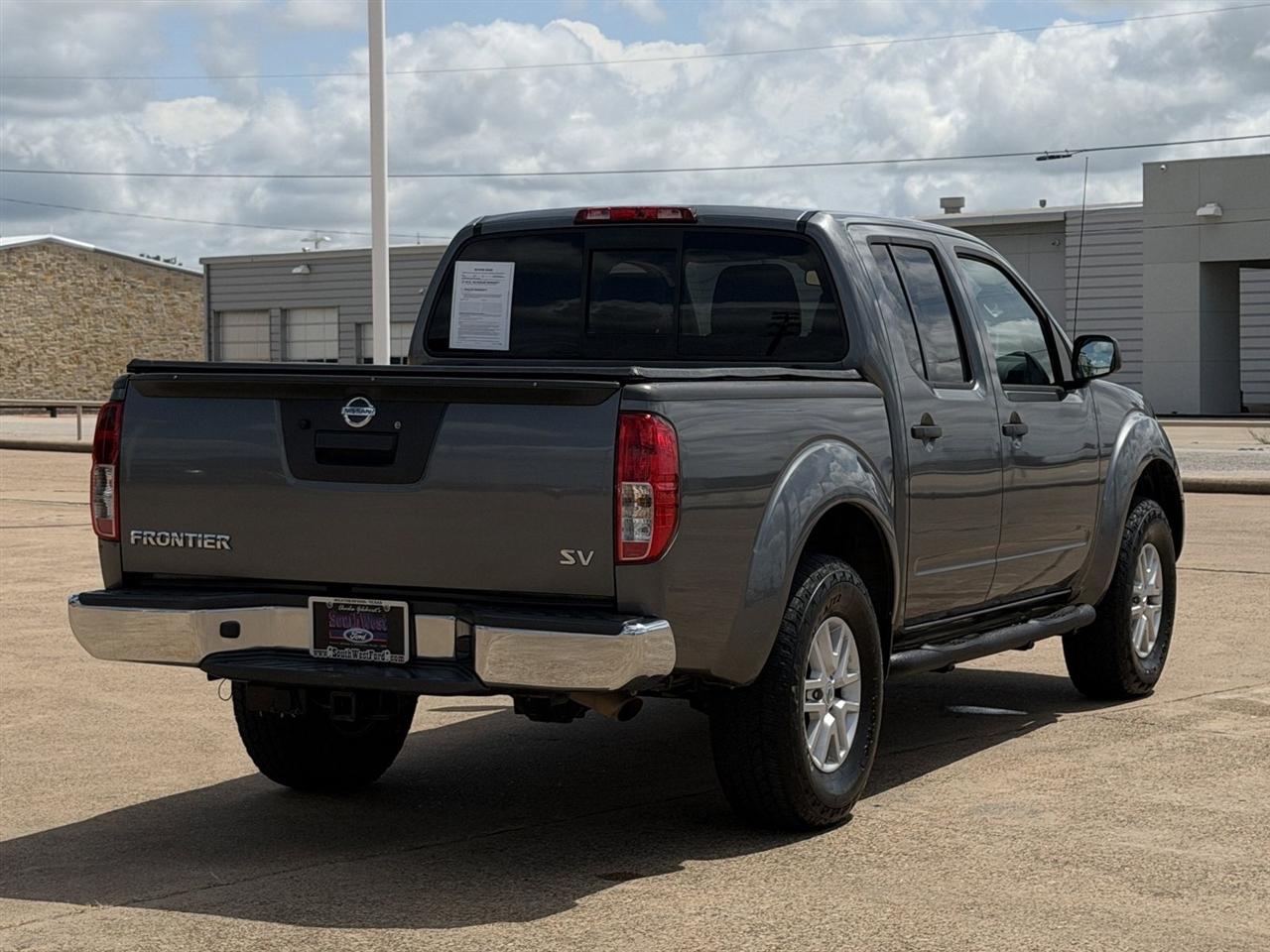 Nissan Frontier Crew Cab 4x2 SV V6 Auto 2017