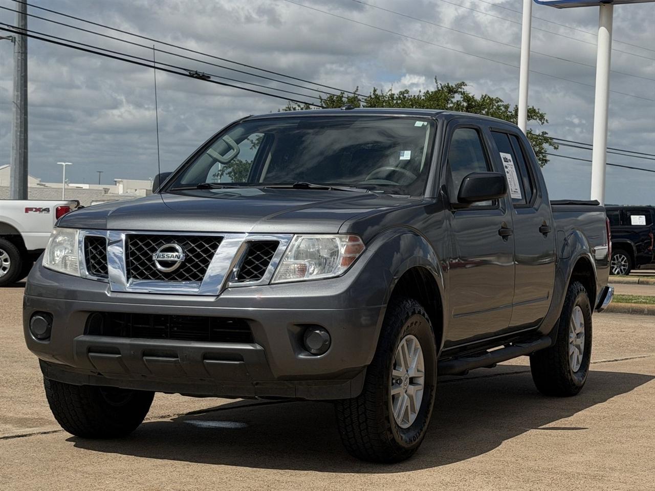 Nissan Frontier Crew Cab 4x2 SV V6 Auto 2017