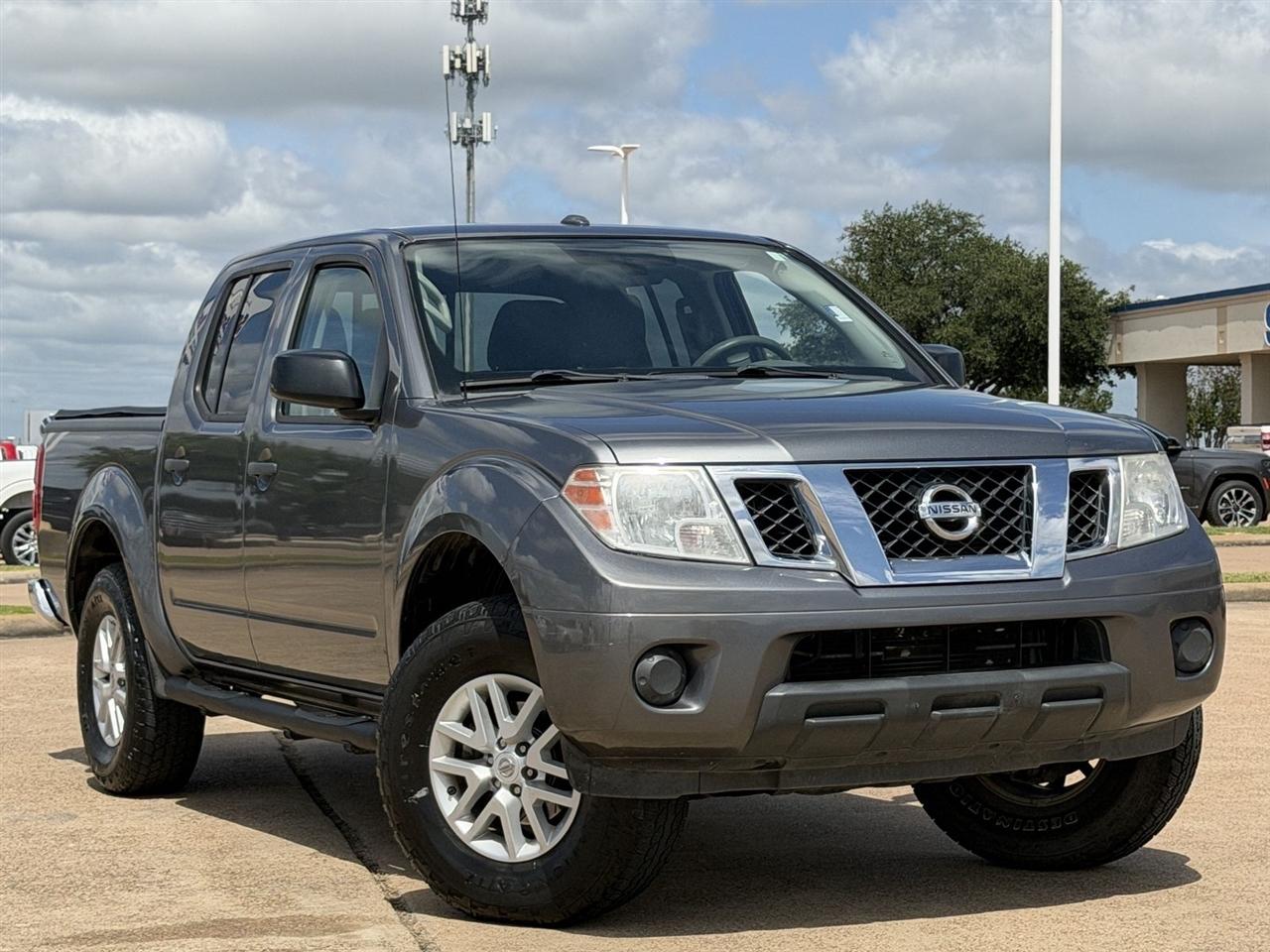 Nissan Frontier Crew Cab 4x2 SV V6 Auto 2017