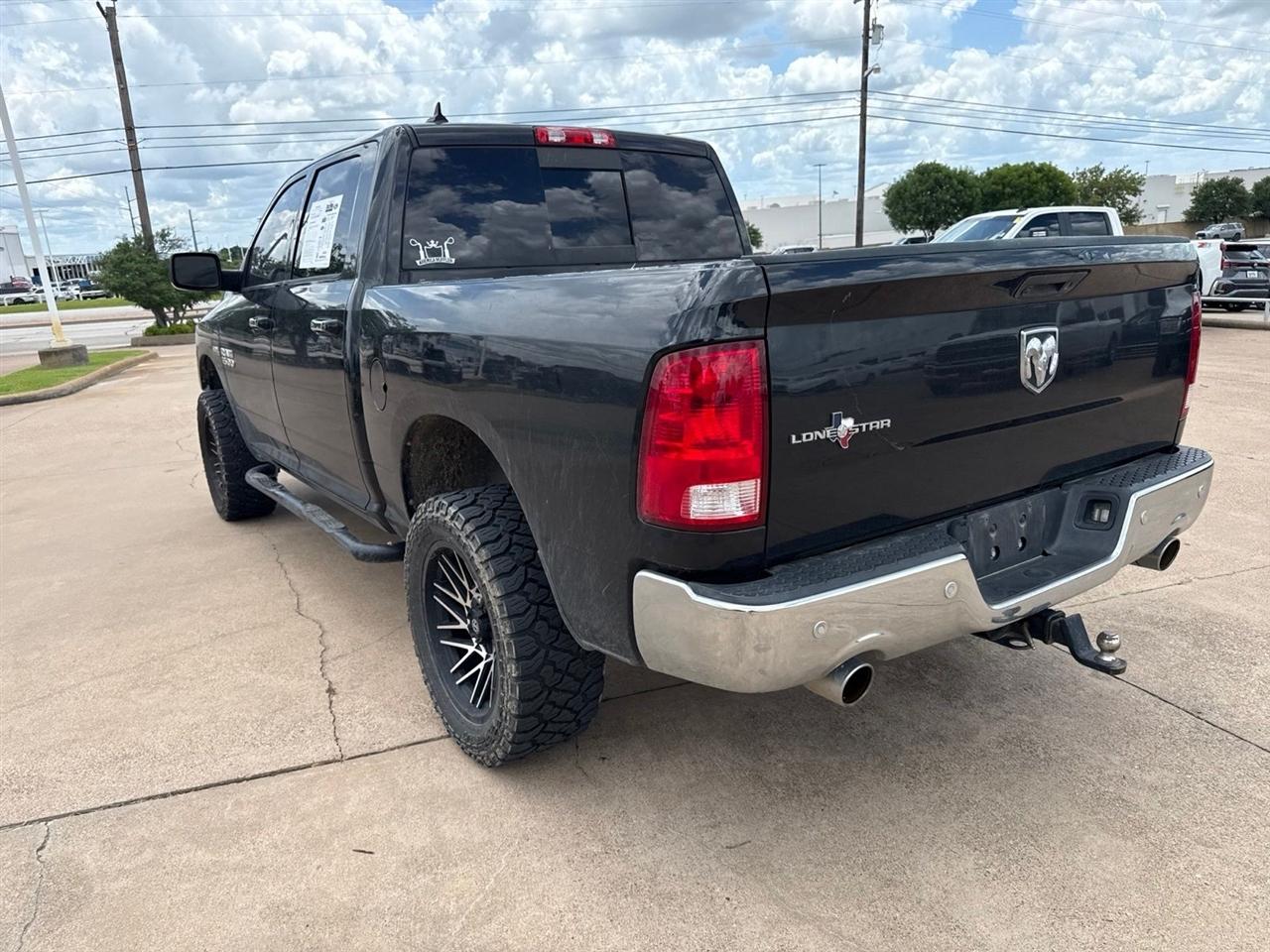 RAM 1500 2WD Crew Cab 140.5" Lone Star 2016