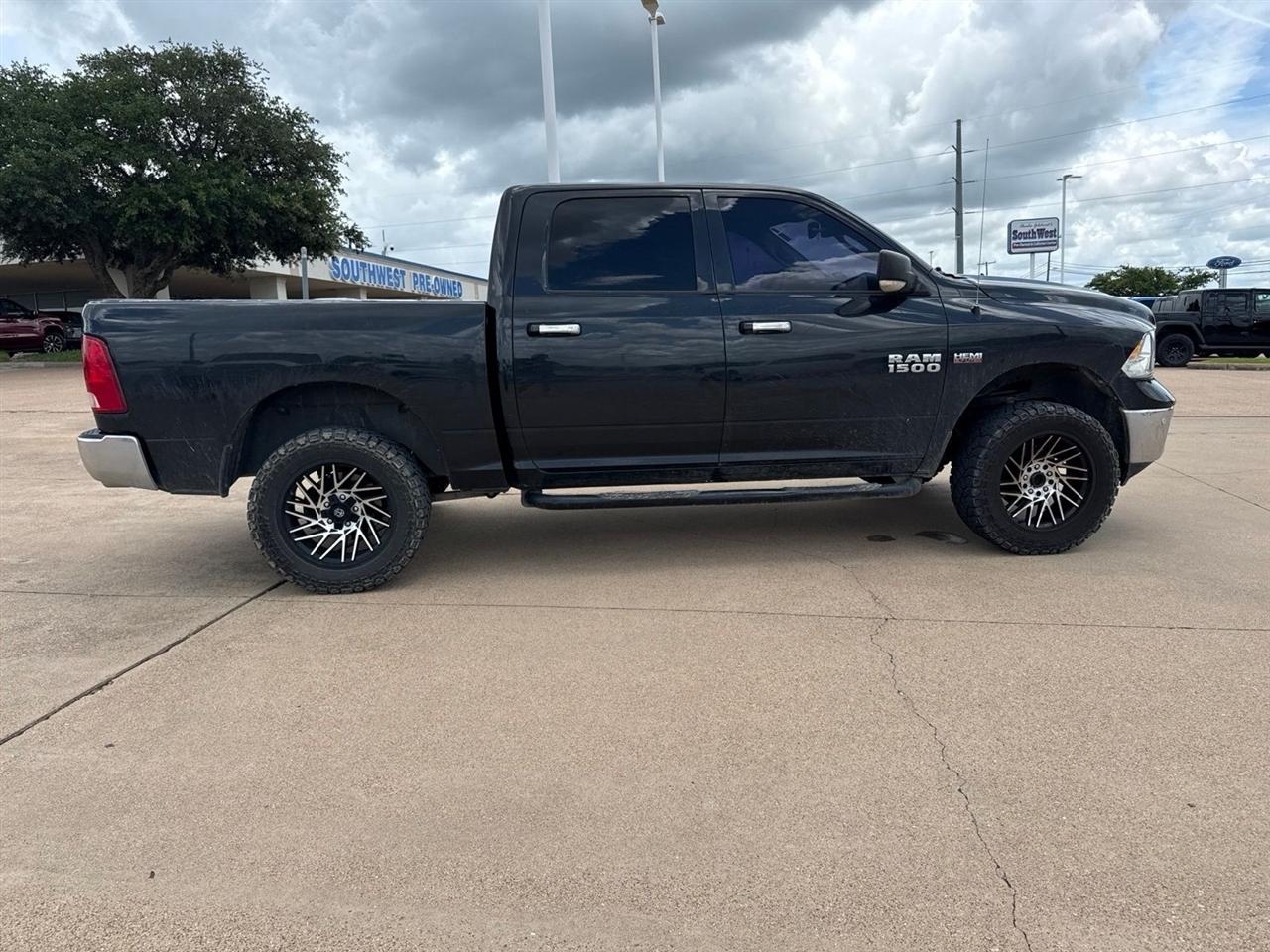 RAM 1500 2WD Crew Cab 140.5" Lone Star 2016