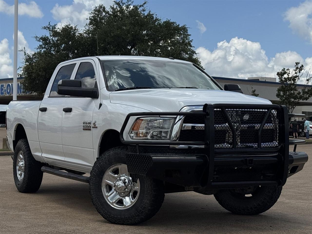 RAM 2500 Tradesman 4x4 Crew Cab 6'4" Box 2018