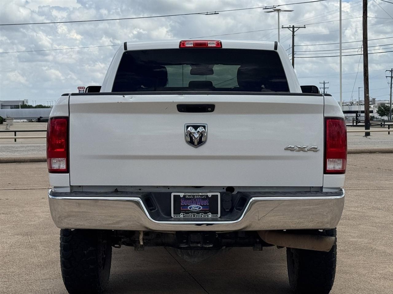 RAM 2500 Tradesman 4x4 Crew Cab 6'4" Box 2018