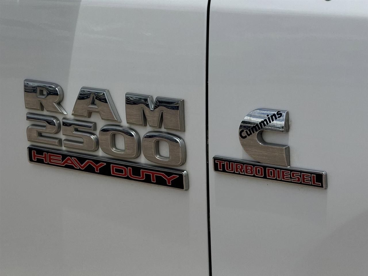 RAM 2500 Tradesman 4x4 Crew Cab 6'4" Box 2018