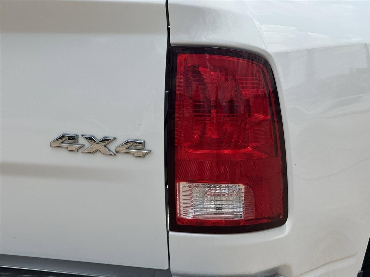 RAM 2500 Tradesman 4x4 Crew Cab 6'4" Box 2018