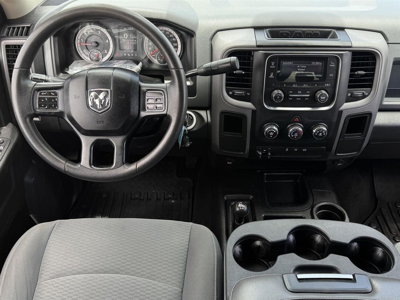 RAM 2500 Tradesman 4x4 Crew Cab 6'4" Box 2018