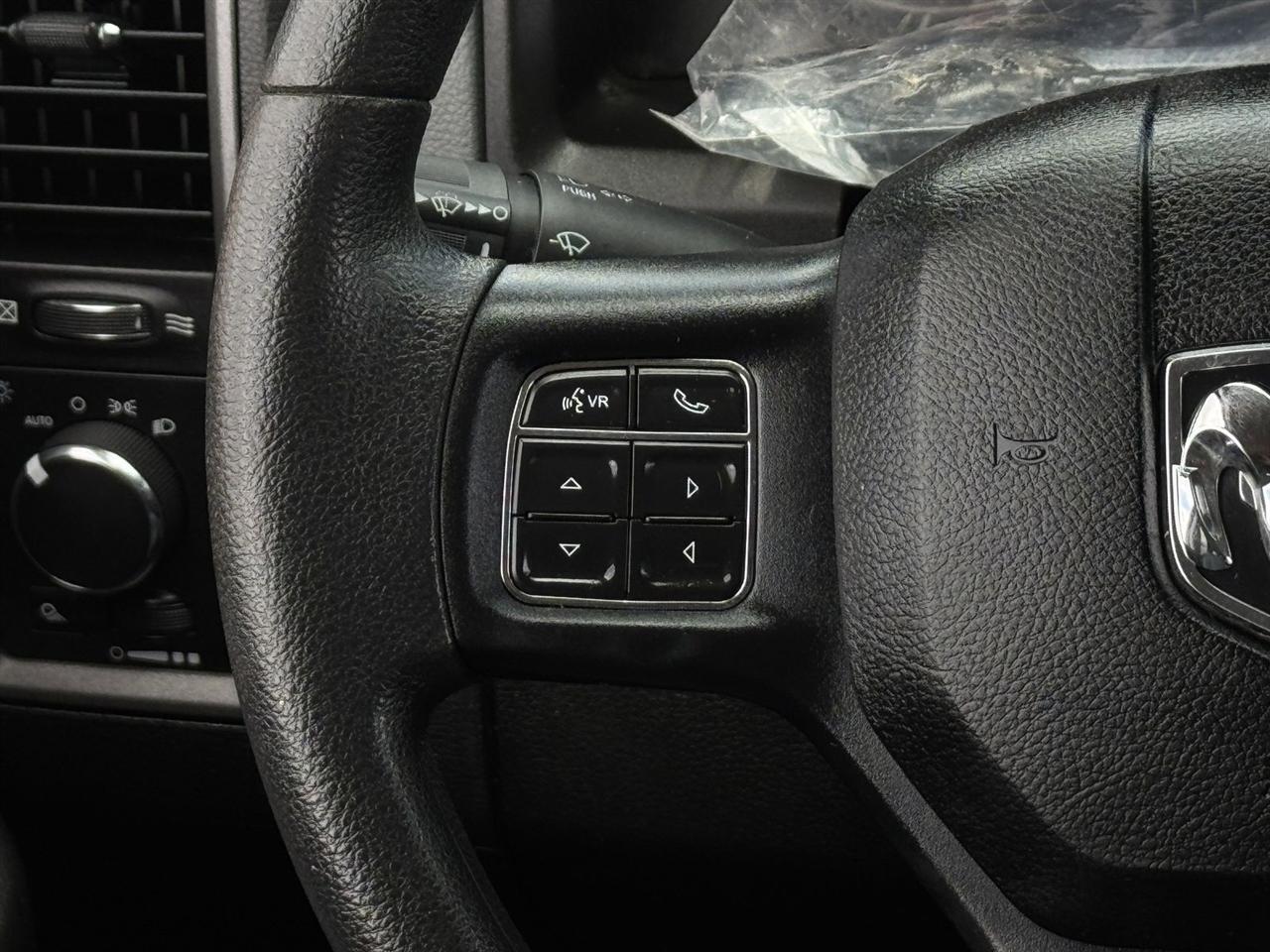 RAM 2500 Tradesman 4x4 Crew Cab 6'4" Box 2018