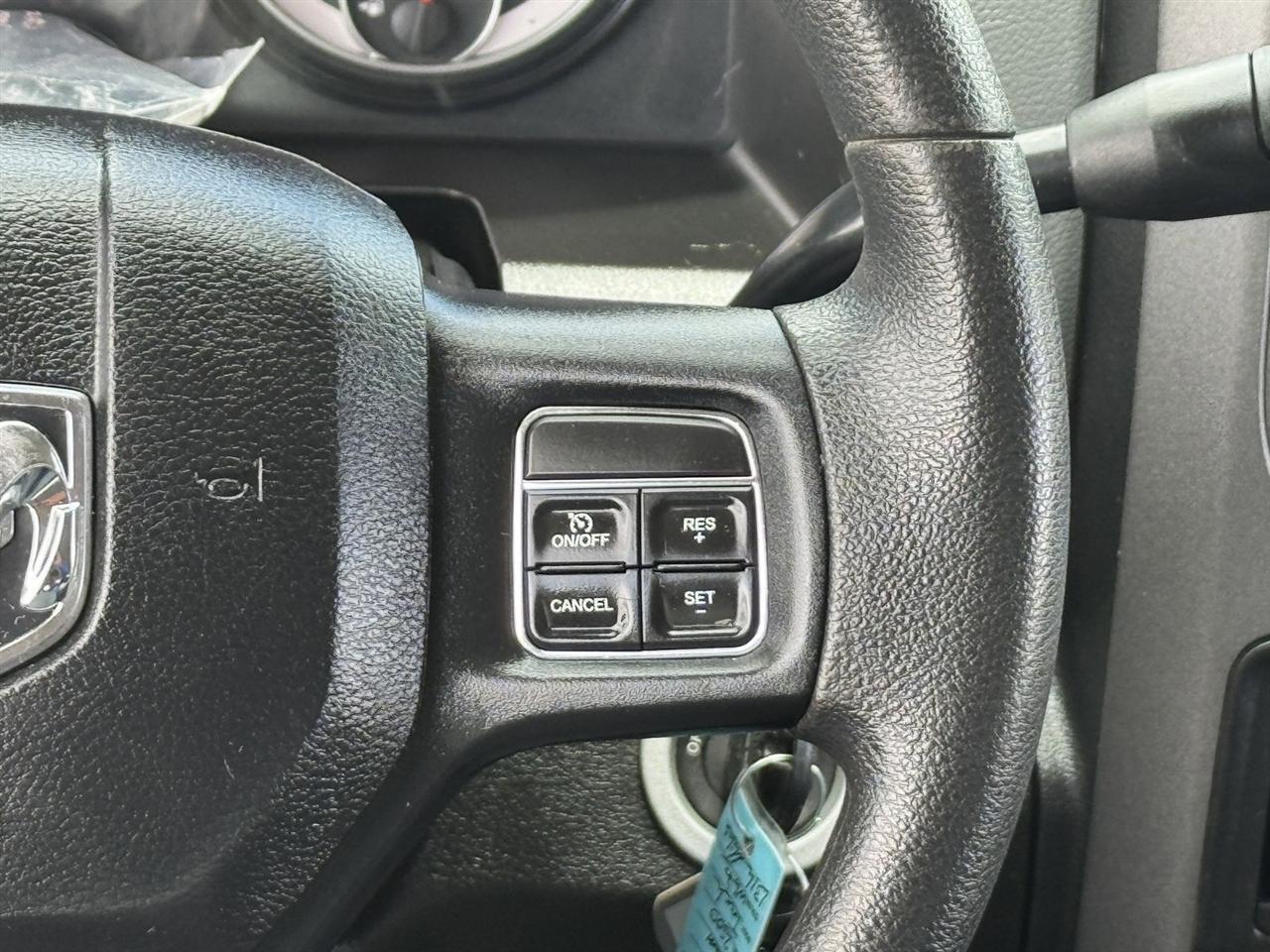RAM 2500 Tradesman 4x4 Crew Cab 6'4" Box 2018