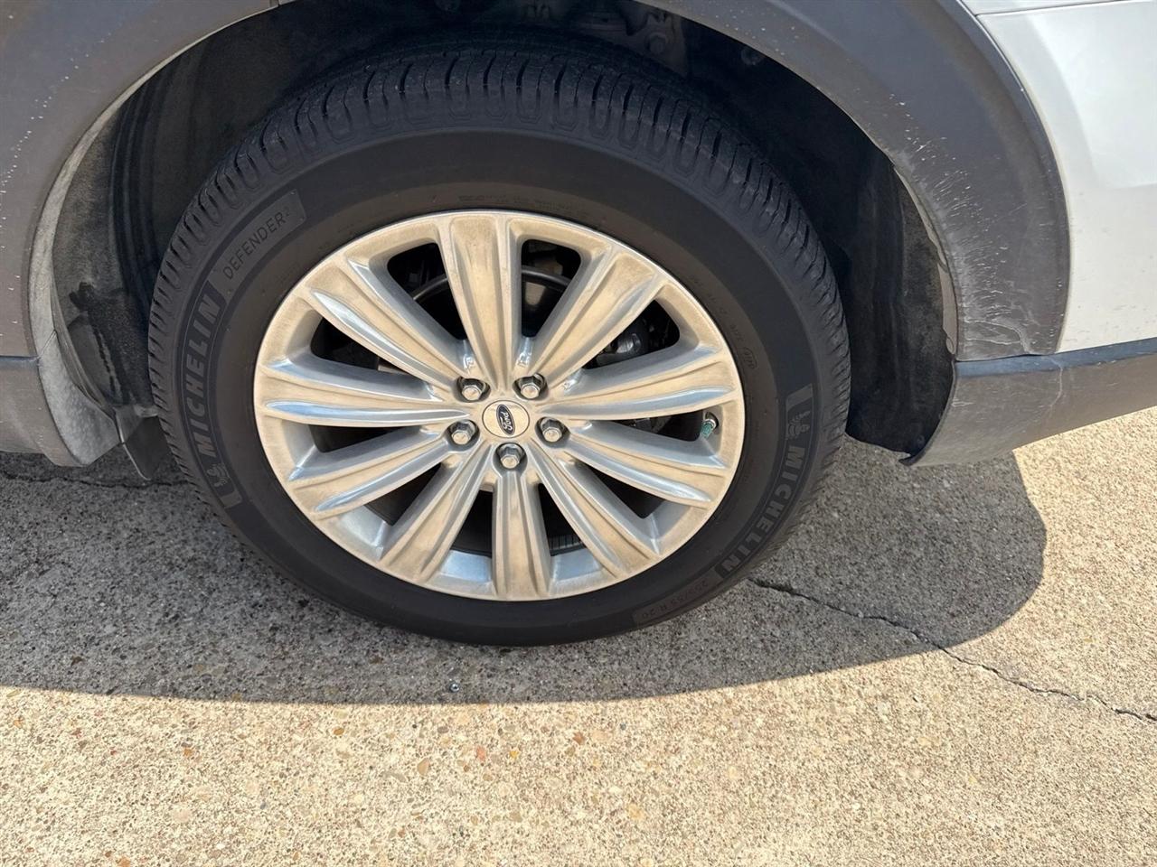 Ford Explorer Limited RWD 2020