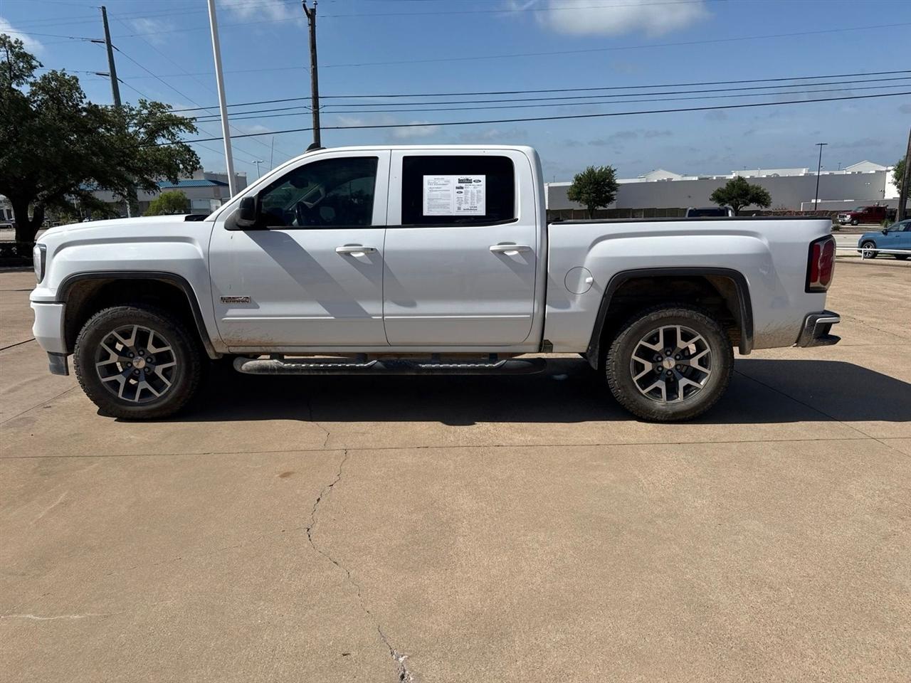 GMC Sierra 1500 4WD Crew Cab 143.5" SLT 2018