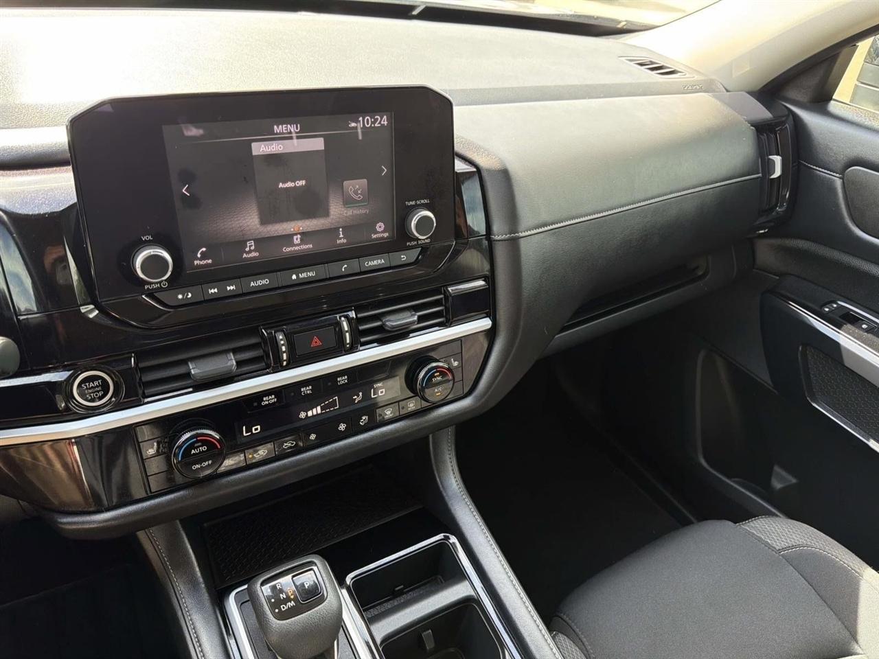 Nissan Pathfinder SV 2WD 2022