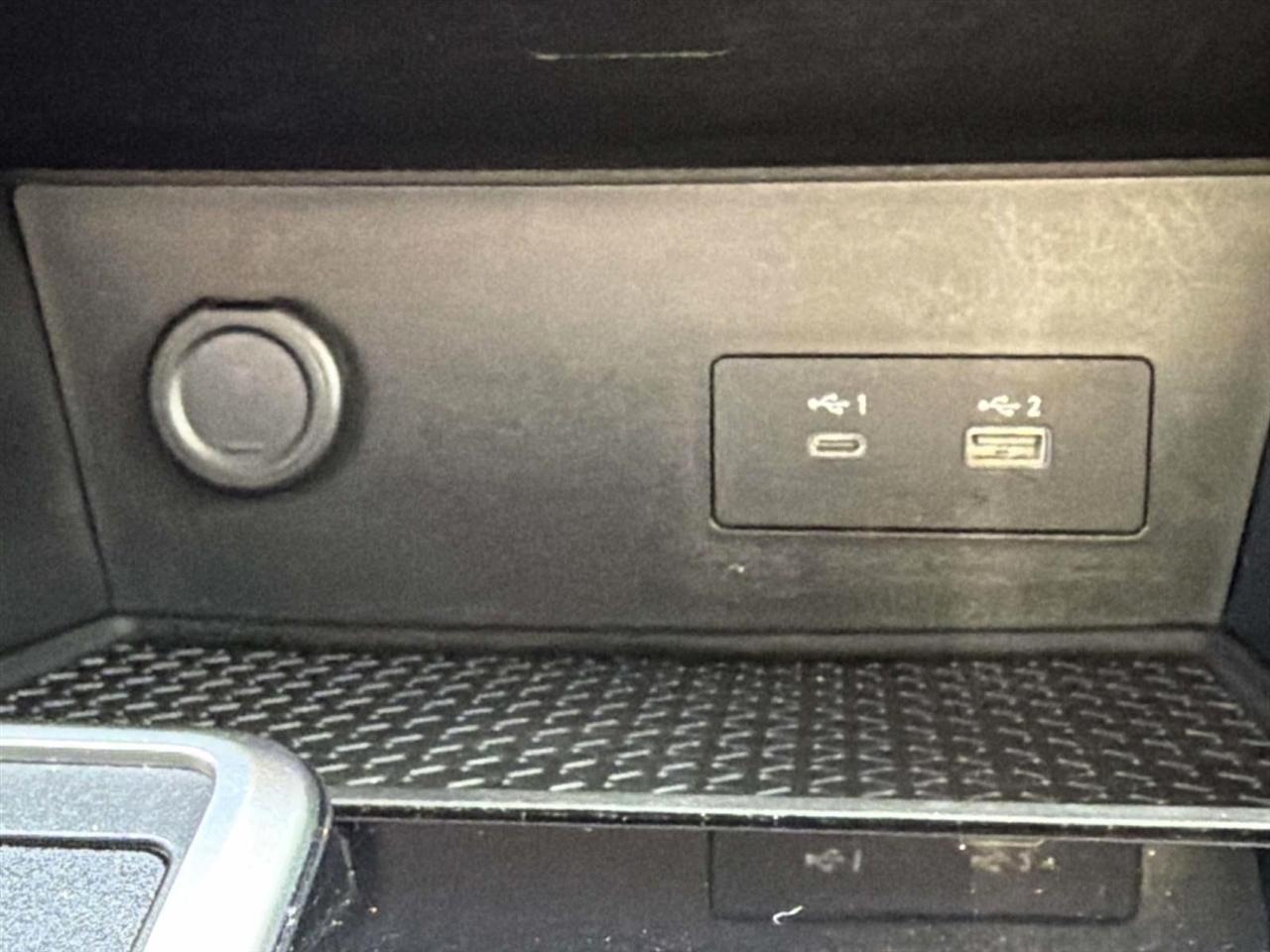 Nissan Pathfinder SV 2WD 2022