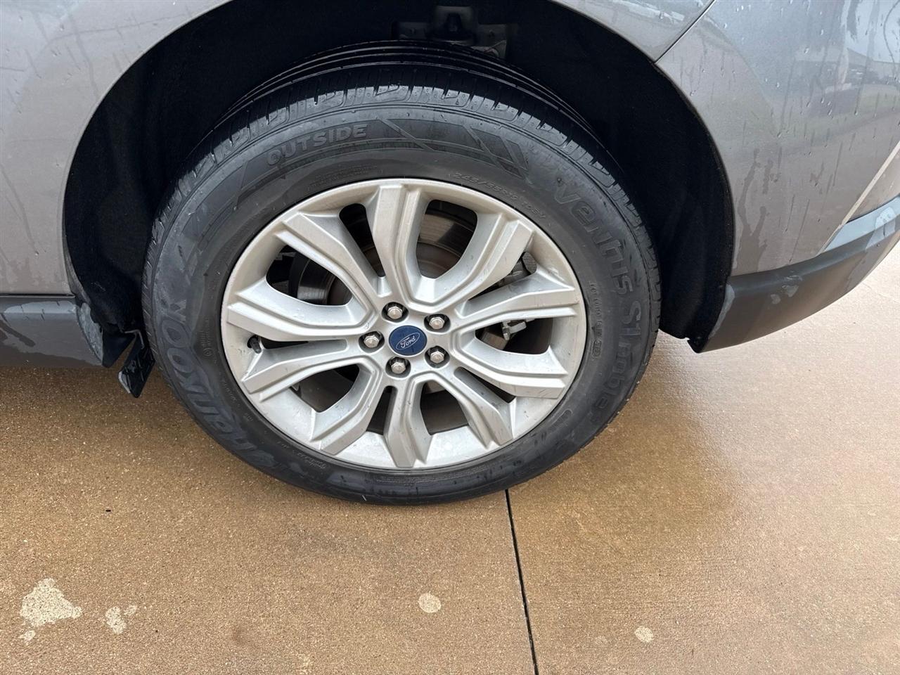 Ford Edge Titanium AWD 2022