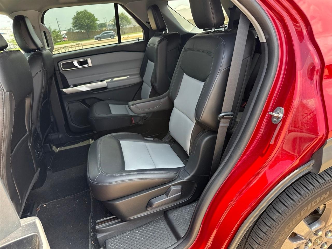 Ford Explorer XLT RWD 2022