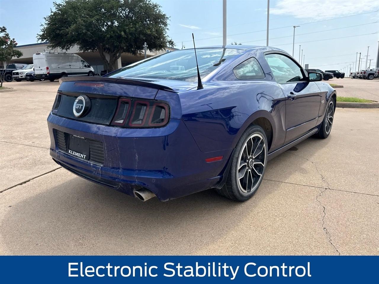 Ford Mustang 2dr Cpe GT 2013