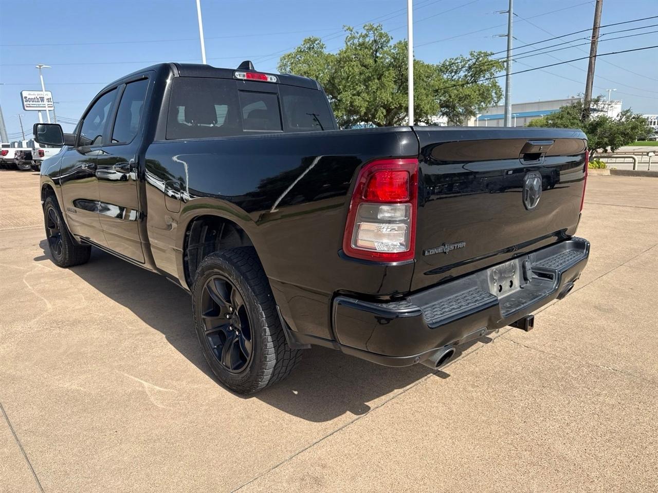 RAM 1500 Lone Star 4x2 Quad Cab 6'4" Box 2022