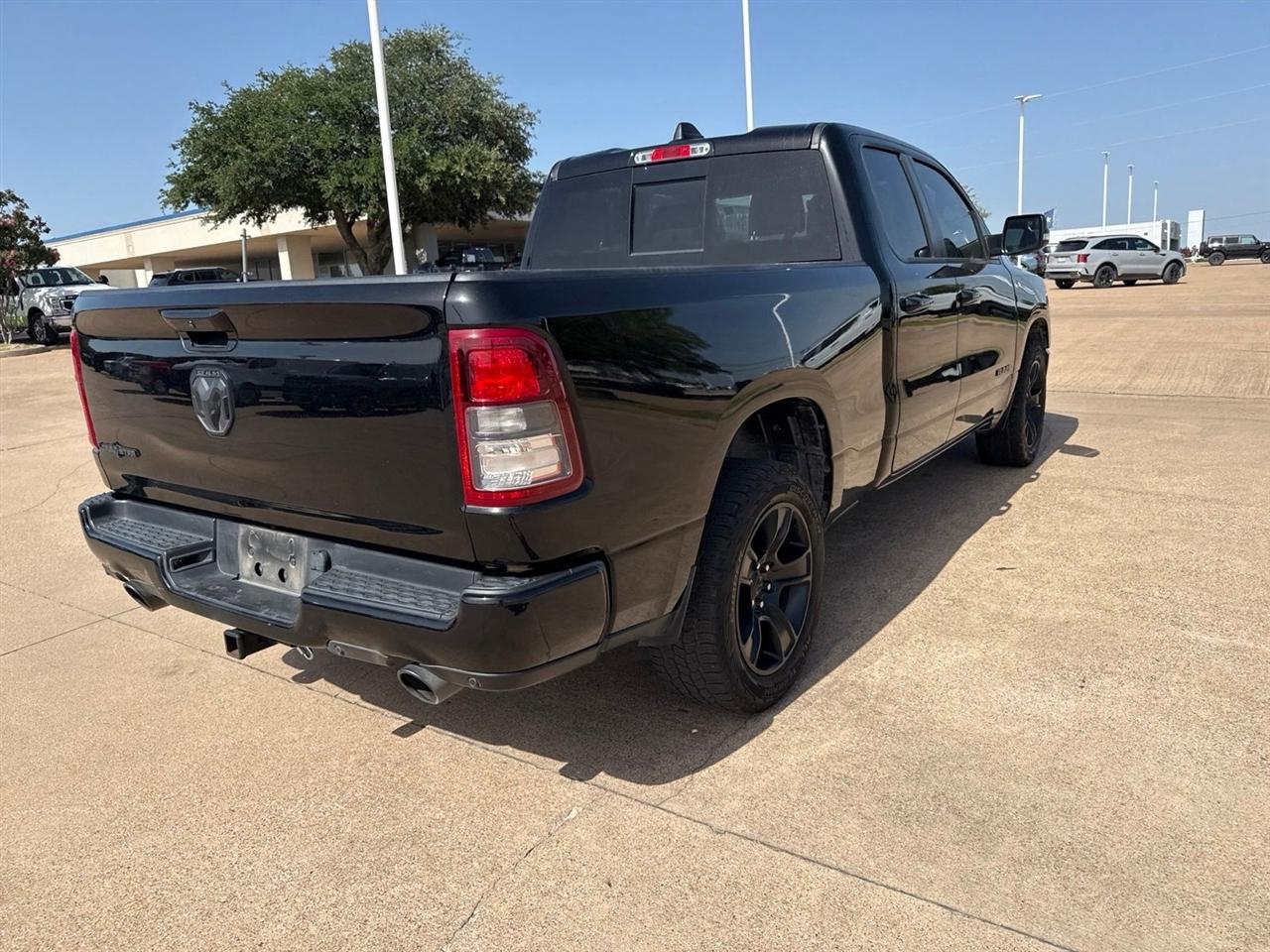 RAM 1500 Lone Star 4x2 Quad Cab 6'4" Box 2022
