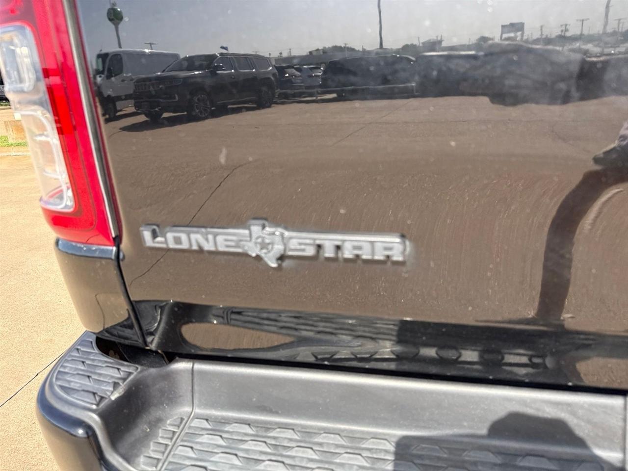 RAM 1500 Lone Star 4x2 Quad Cab 6'4" Box 2022