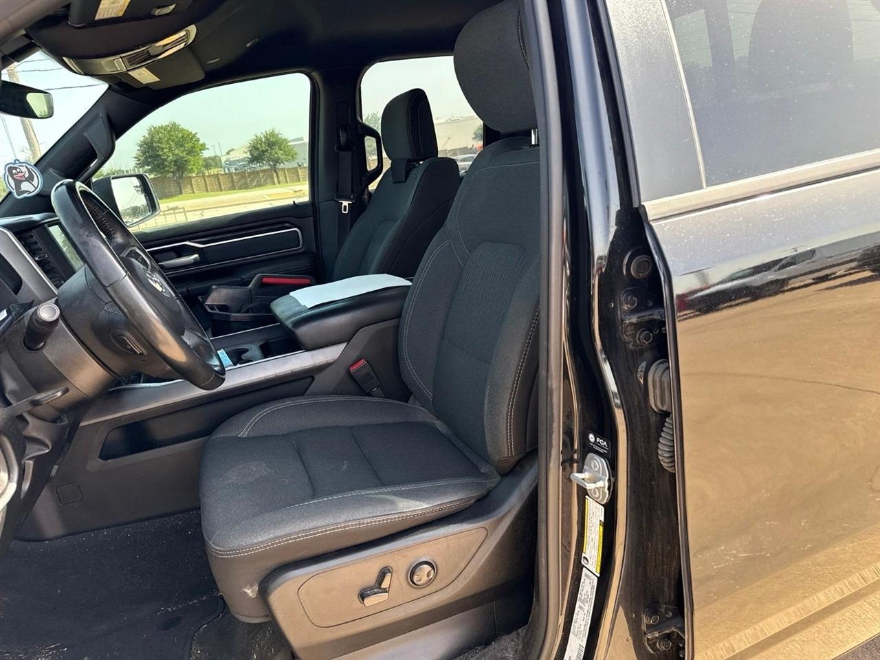 RAM 1500 Lone Star 4x2 Quad Cab 6'4" Box 2022