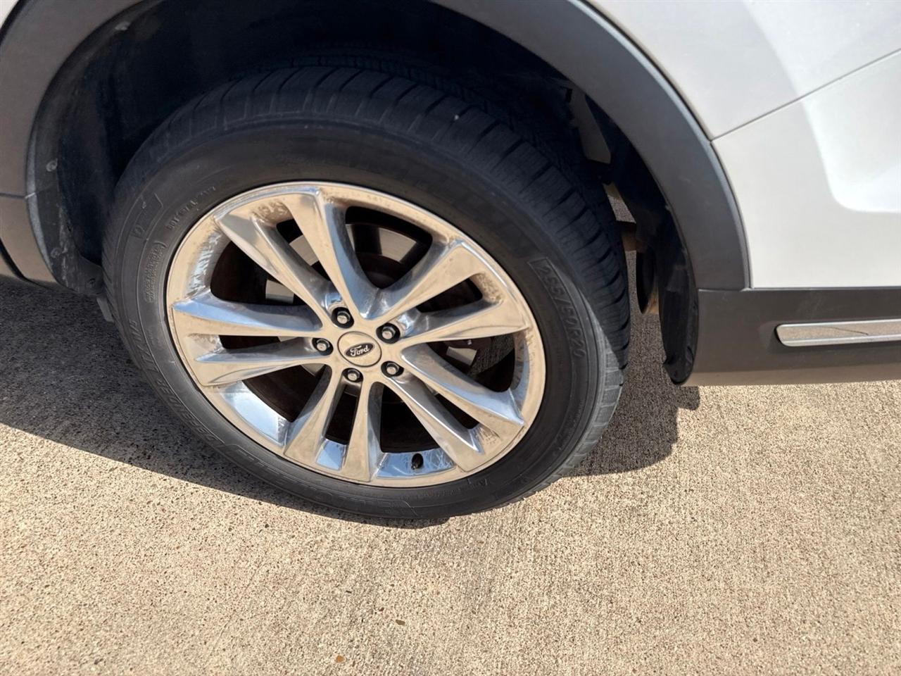 Ford Explorer Limited 4WD 2019
