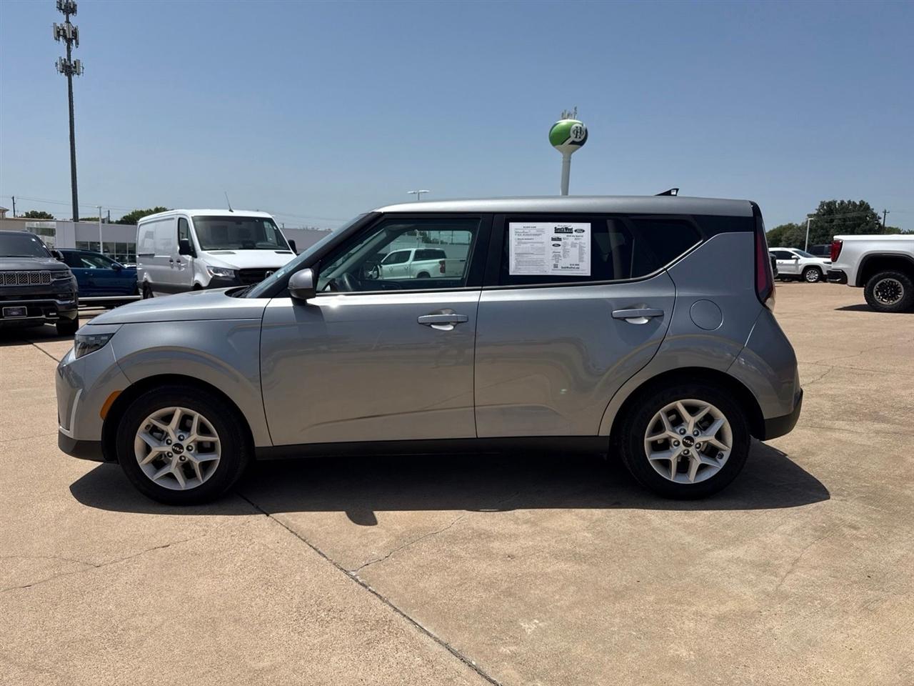 Kia Soul LX FWD 2025
