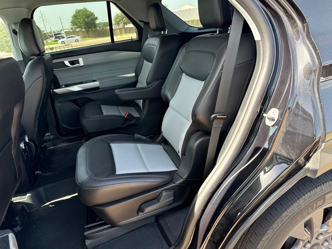 Ford Explorer XLT RWD 2023
