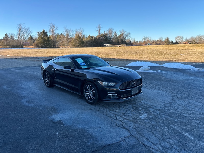Ford Mustang EcoBoost Coupe 2017